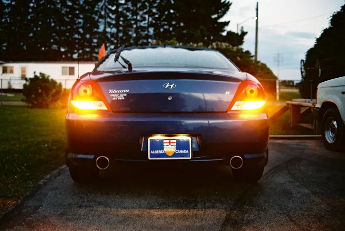 Dotările mașinilor pe care cei mai mulți șoferi le utilizează greșit. Atenție! Pot provoca accidente