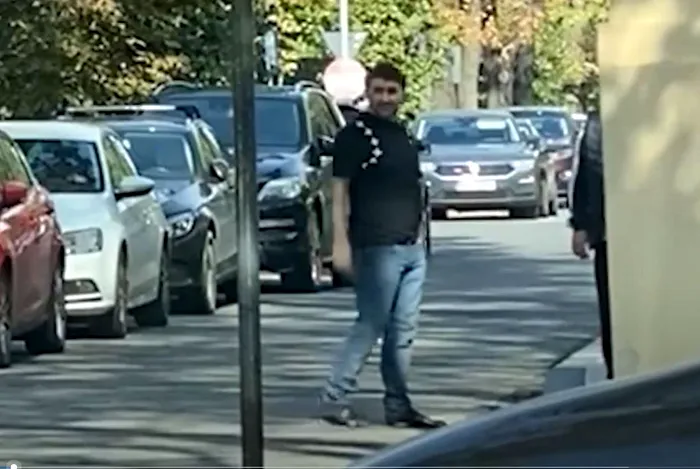 Ce i-a făcut Gigi Becali lui Ionuț Luțu, chiar în urmă cu puțin timp. Toată lumea strânsă în fața Palatului i-a văzut 