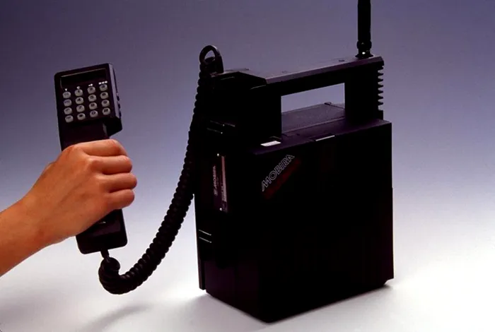 Nokia portable phone Mobira Talkman