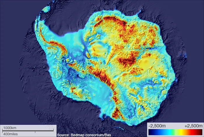 harta antarctica bedmap2