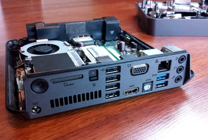 ASUS VivoPC VM60 Review (9)