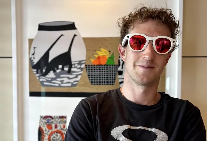 Mark Zuckerberg și-a prezentat noii Oakley Meta HSTN într-o poză postată pe contul său de Instagram.