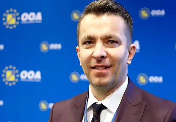 Ciolacu, despre revocarea hairstylistului vedetelor de la șefia Oficiului pentru Jocurile de Noroc. Cristi Pascu avea doar două zile de la numire