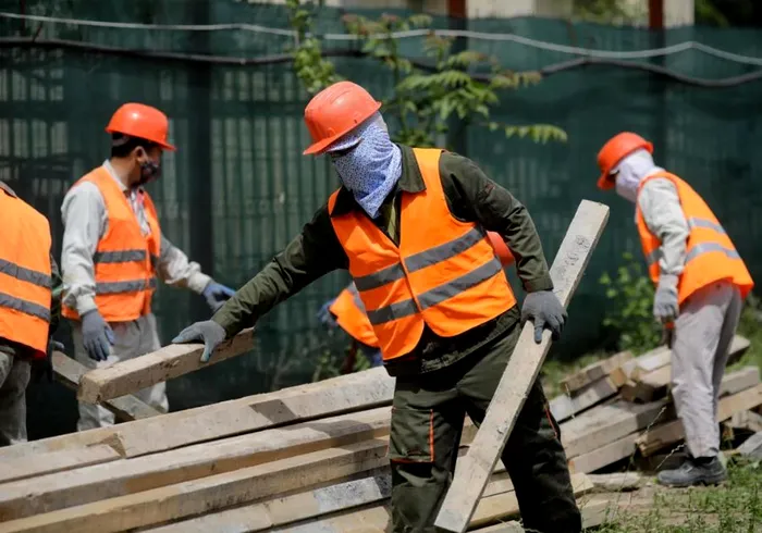 Cât câștigă un muncitor nepalez în România în 2024? Au venituri de trei ori mai mari decât în țara lor, plus bonusuri și alte beneficii