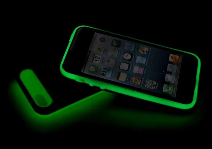 i-glow-iphone-5-case-husa-fosforescenta-2.950x670-adaptive