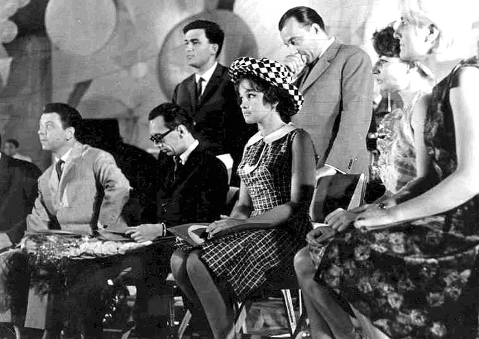 Temistocle Popa, Radu Serban, Aurelian Andreescu, Margareta Pâslaru, Gelu Solomonescu, Ilinca Cerbacev, Doina Spătaru. Foto Teatrul de Revistă Constantin Tănase