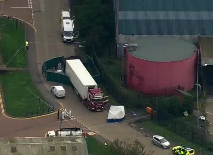 Camionul morții - 39 de persoane decedate în timpul intrării ilegale în țară