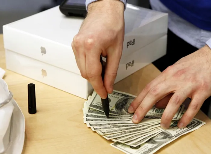 APPLE/