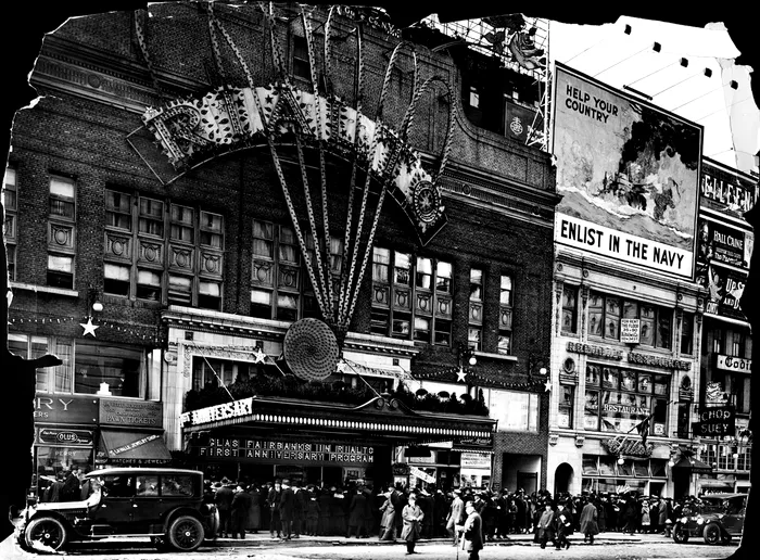 Teatrul Rialto de pe Broadway, în 1917. Foto Historia