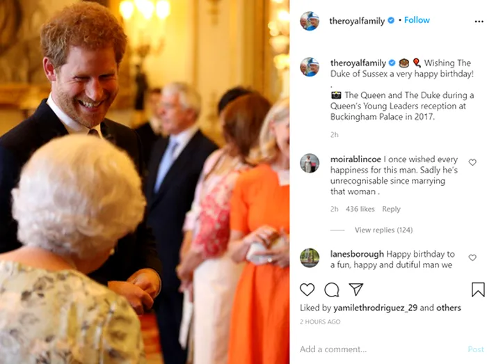 Prințul Harry apare râzând cu poftă, în preajma Reginei Elisabeta