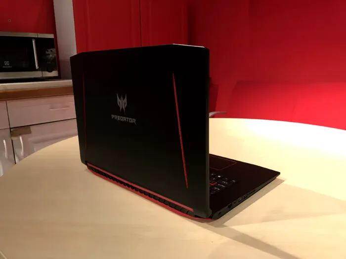 acer predator helios 300
