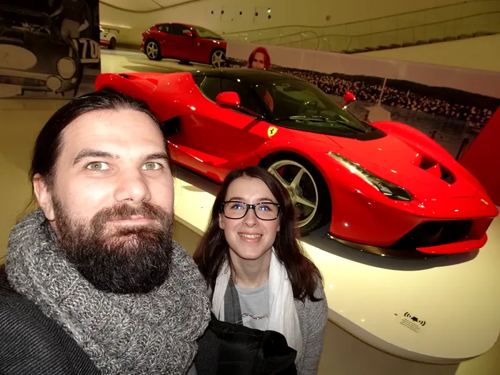 Selfie la Muzeul Ferrari, Modena