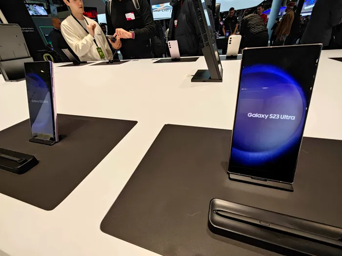 lansare-samsung-s-23-mwc-barcelona-playtech-iulia-kelt (2)