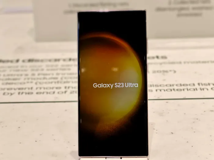 lansare-samsung-s-23-mwc-barcelona-playtech-iulia-kelt (2)