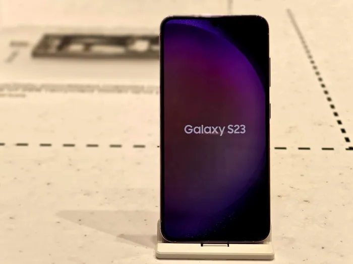 lansare-samsung-s-23-mwc-barcelona-playtech-iulia-kelt (2)