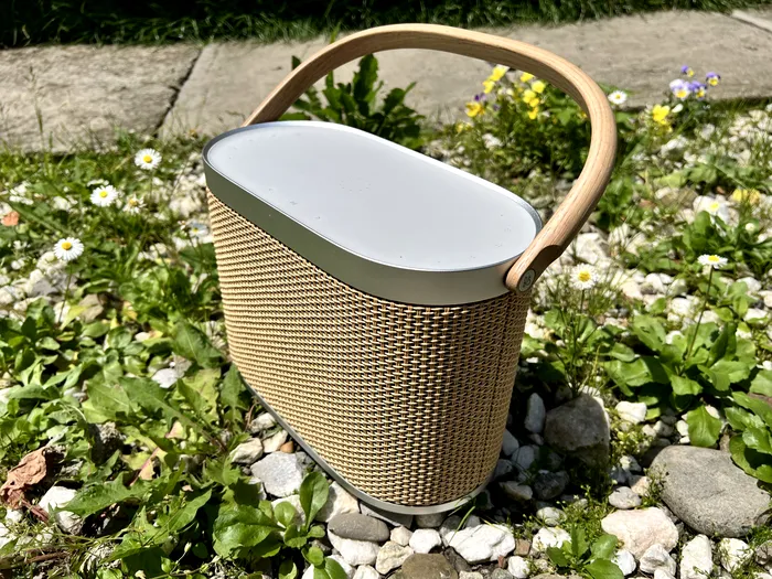 Bang & Olufsen Beosound A5 - design atemporal și combinație inspirată de materiale