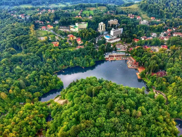 Stațiunea Sovata, din județul Mureș, văzută de sus