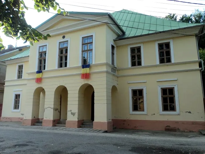 Cladirea Teatrul Mihai Eminiescu din Oravita