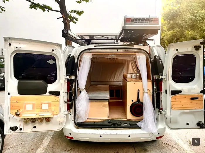 Camper făcut din Dacia Dokker / foto: LoveDeco