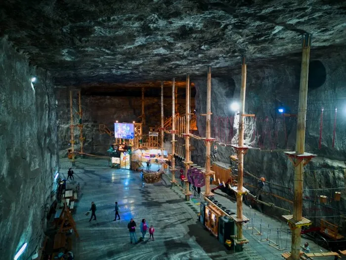 Parcul de aventura din interiorul salinei a fost distrus