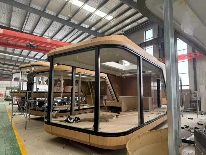 Cum se construiesc casele de tip capsulă / foto: Biz Brasov