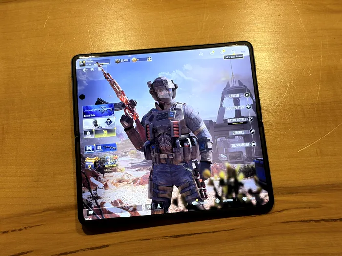 HONOR Magic V5 rulează orice joc fără emoții