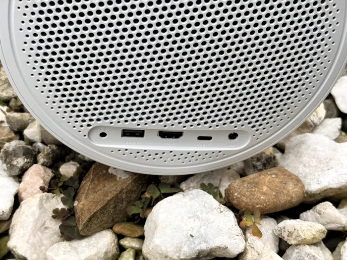 Conectica BenQ GV32 este mai mult decât suficientă pentru orice scenariu