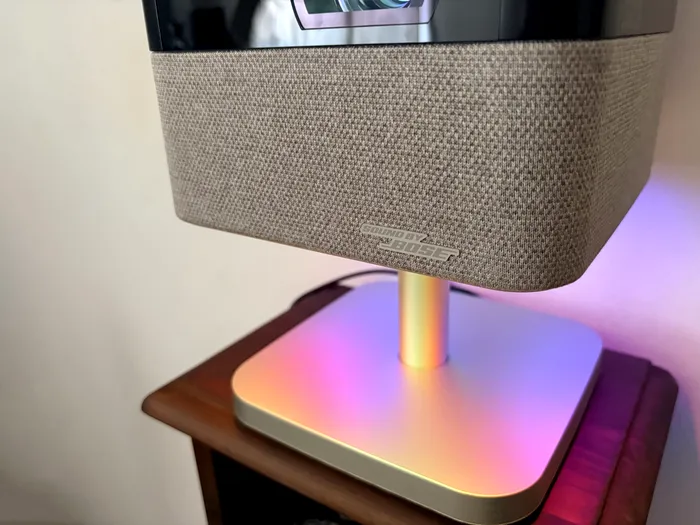 Epson EF-72 se aude cel mai bine dintre proiectoarele testate de mine datorită colaborării cu Bose