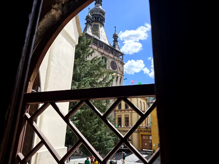 Motorola Signature cu al său HDR face minuni în cadre cu expuneri mixte, zone foarte întunecate și foarte luminoase / foto: Playtech