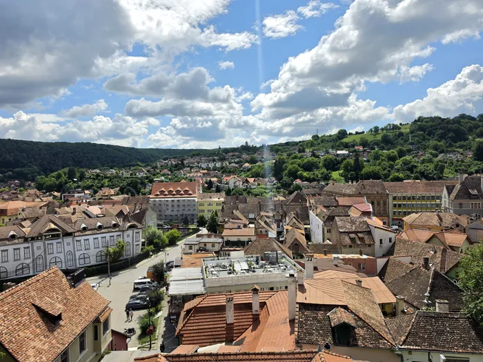 Lens flare organic în fotografie de ansamblu cu Sighișoara / foto: Playtech