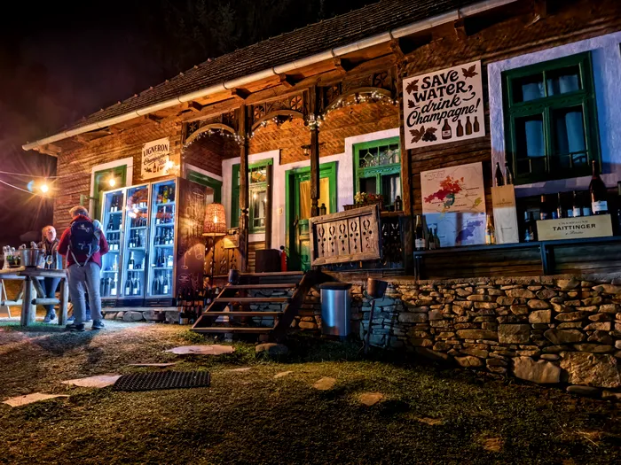 Barul de champagne la Taste of Transylvania 2026 în Gyimesi Skanzen