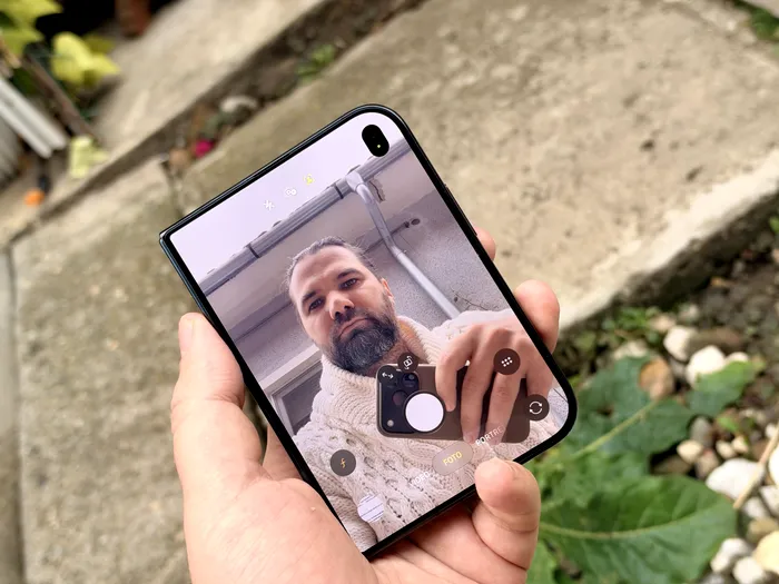 iPhone Duo este un alt fel de telefon Apple, iar asta va fi foarte în regulă pentru mulți