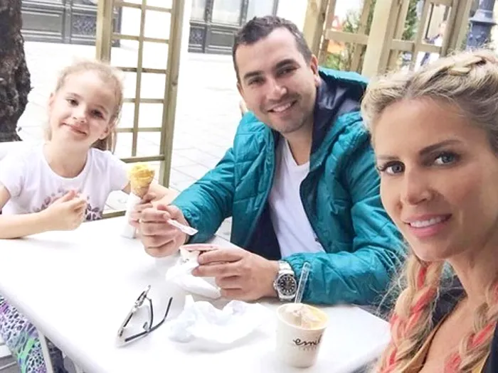 Andreea Bănică, soțul și fiica ei