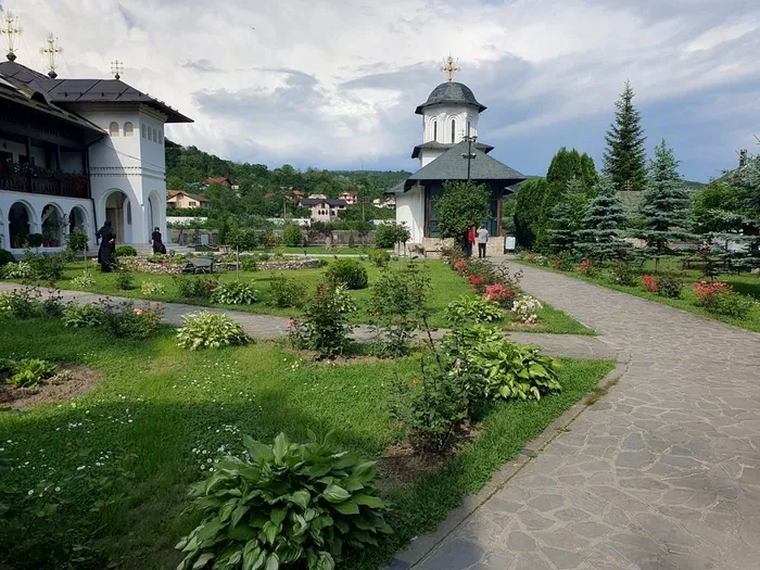 Singura insulă locuită din România. Este un loc rupt din poveşti, sigur nu ştiai de el
