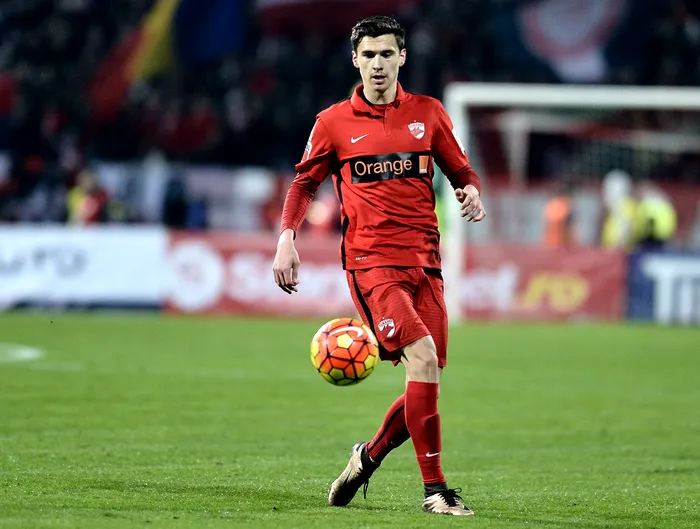 Fanii lui Dinamo nu uită și nu iartă. Ce mesaj au transmis după ce Dorin Rotariu a semnat cu FCSB: ””Ne-ar fi plăcut să nu uiți””