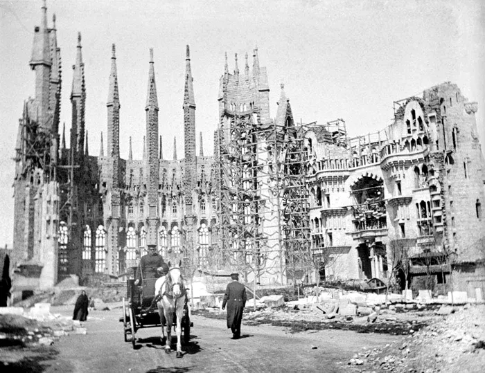 Sagrada Família in 1897