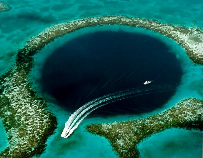 Marea Groapă Albastră, Belize