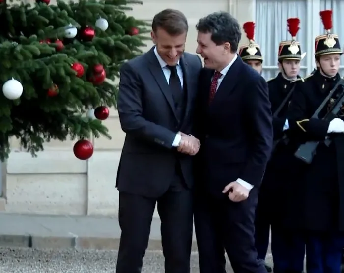 Nicușor Dan a fost primit la Palatul Elysee de Emmanuel Macron (Foto: captura video)