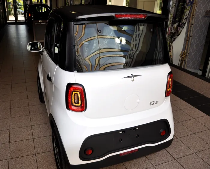 Mașina electrică Evolio City Q2