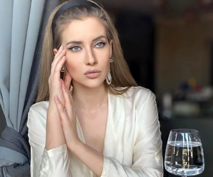 Andreea Bălan, desființată de Iulia Albu din cauza unei haine de blană