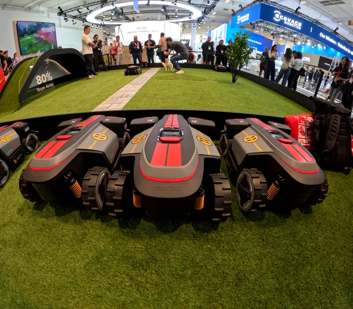 lansari roborock ifa berlin playtech iulia kelt