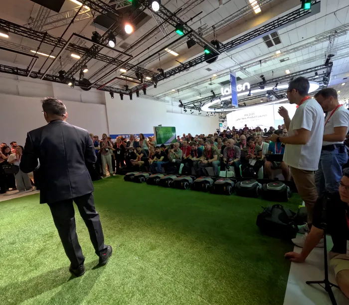 Roborock a lansat mașinile de tuns iarba inteligențe la IFA Berlin 2025 / Foto: Playtech (Iulia Kelt)