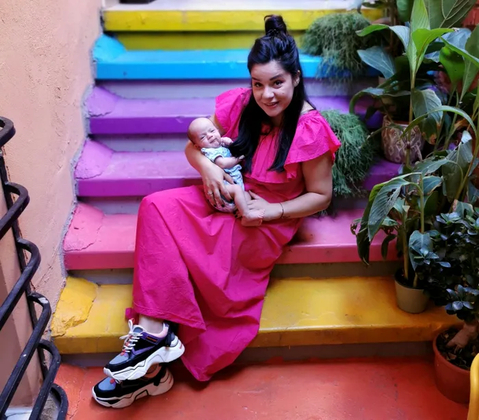 Oana Tache și fiul ei, Petru Lucas