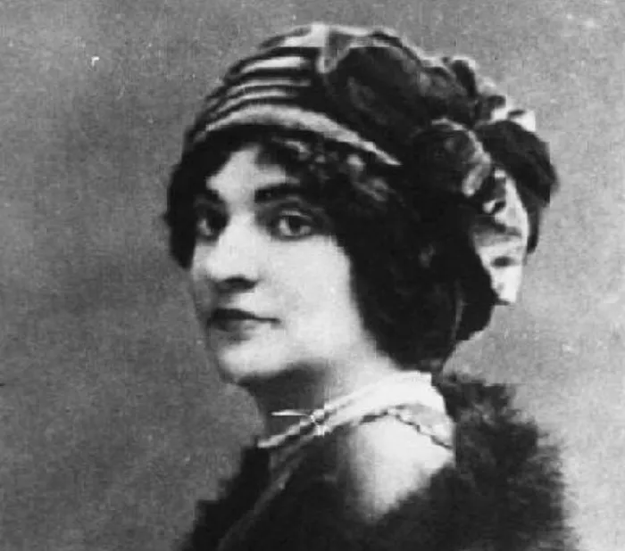 Alexandrina Burelly, sotia dramaturgului Ion Luca Caragiale