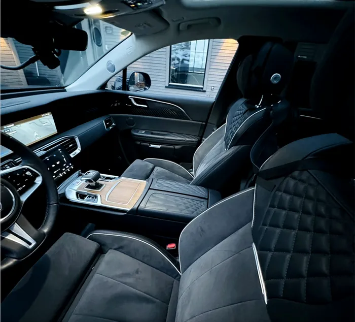 SUV-ul Hongqi - mașină chinezească de lux interior / foto: www.motor.no