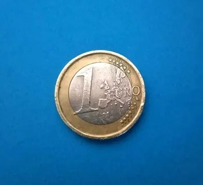 Monedele de 1 euro ce valorează azi 4.500 de lei