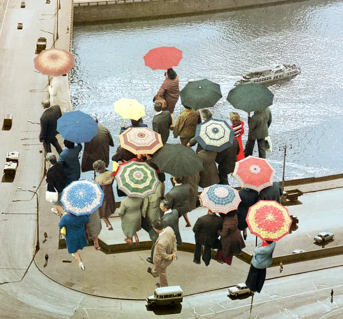 colaj cu fotografii din epoca urss