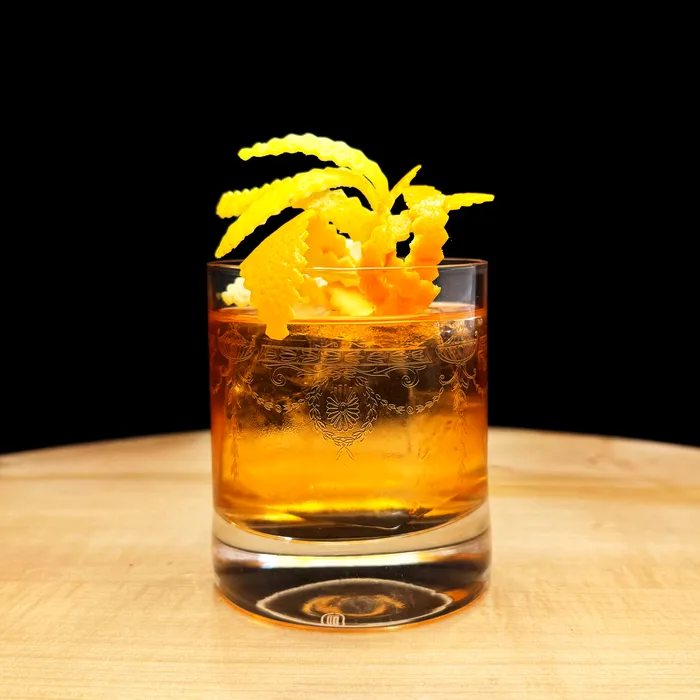 Exotic Mediterana - un cocktail exotic cu gin / foto: Playtech