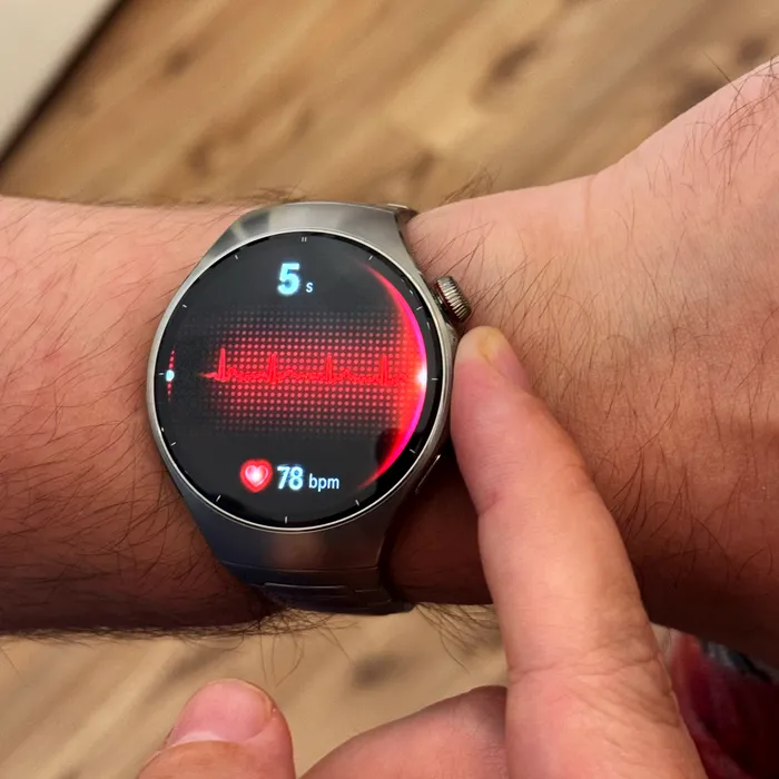 Cum funcționează senzorul X-TAP pe HUAWEI WATCH 5