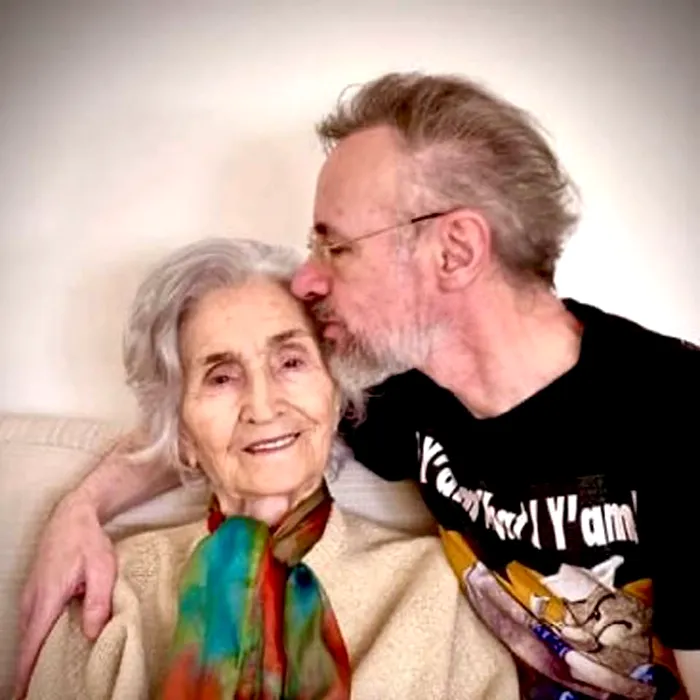 Mihai Albu si-a pierdut mama